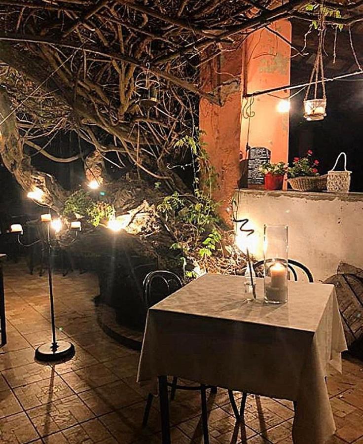 Amare Ristorante Locanda Чертоза ди Павия Екстериор снимка